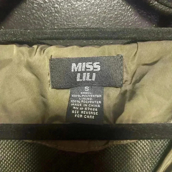 Miss Lili Woman’s Size Small Rain Jacket Winter Jacket Fall - Picture 6 of 6